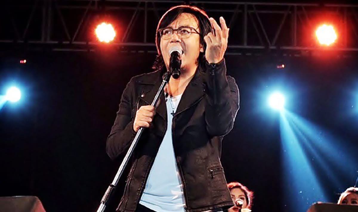 Ari Lasso: Kisah Vokalis Ikonik & Pengalaman Mistik Konsert Ditonton 'Jin'