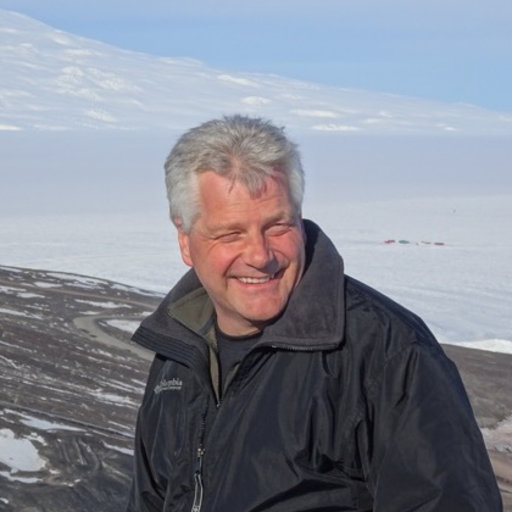 Penyelidik Scott Tighe dari University of Vermont
