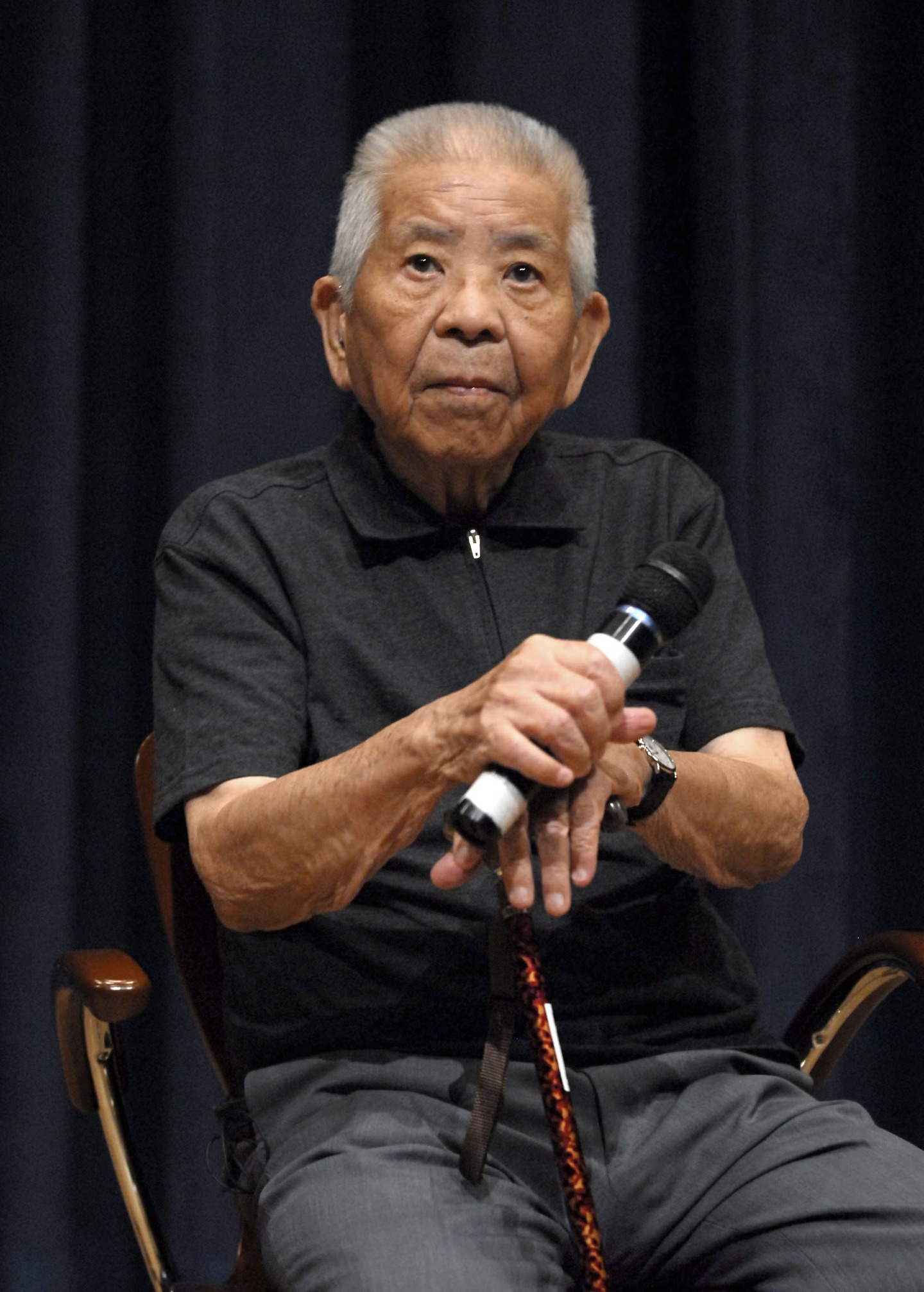 Tsutomu Yamaguchi menyampaikan ucapan kesedaran keamanan dan antinuklear di usia emasnya